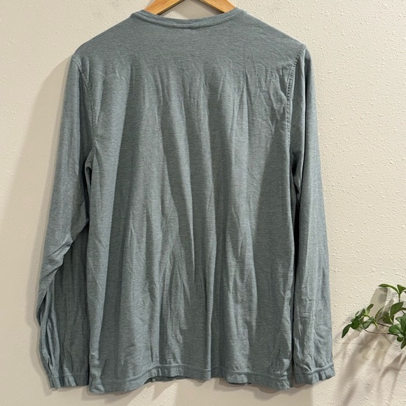 Vuori Men’s Green Strato Tech Long Sleeve T-Shirt Crew Performance Stretch *READ - Picture 2 of 5